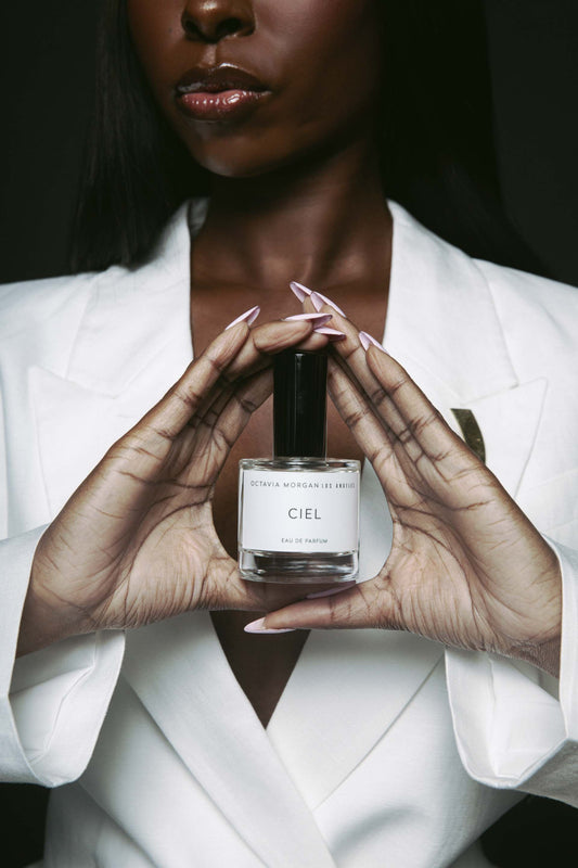 The Benefits of Using Essential Oils in Fragrances-Octavia Morgan Los Angeles